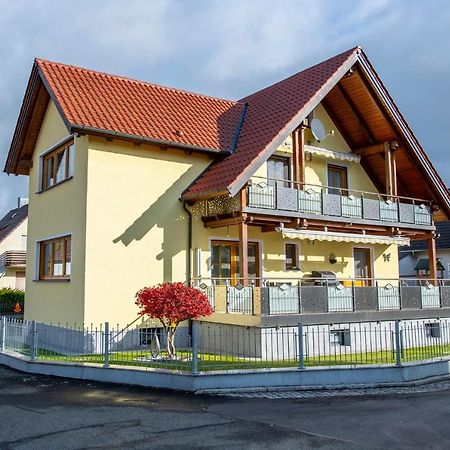 Ferienwohnung Forster Мусбах Екстериор снимка