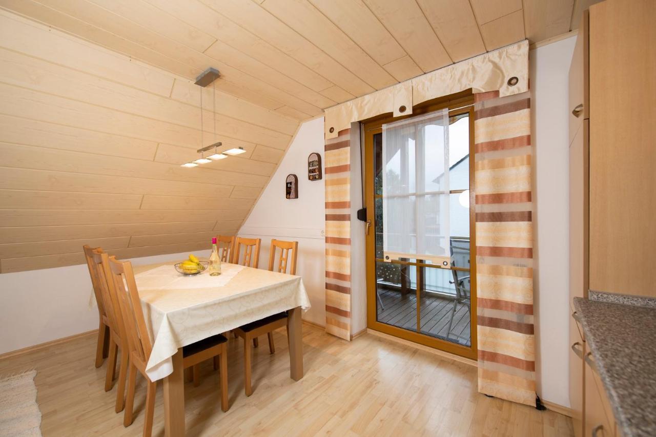 Ferienwohnung Forster Мусбах Екстериор снимка
